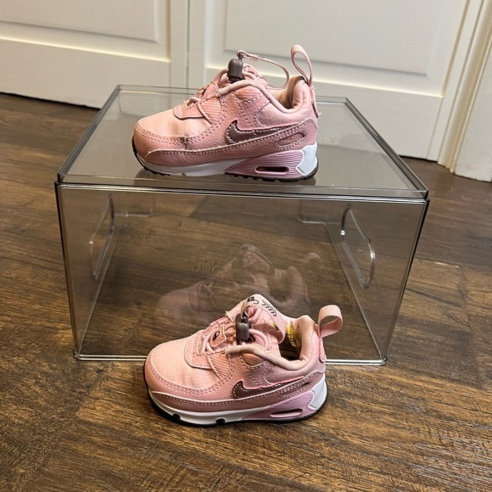 Nike Infant Air Max 90 Toggle Sneaker Size Toddler 4C Color Pink Glaze